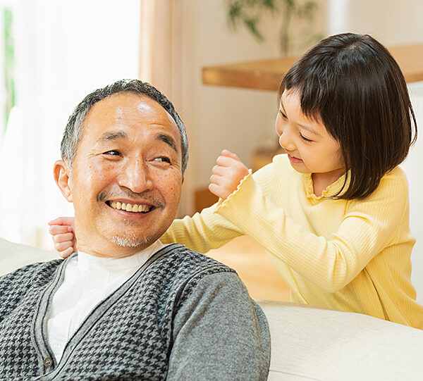 2025年敬老の日は、おじいちゃん・おばあちゃんに知覧茶ギフトを。 贈り物や長寿祝いのプレゼントにおすすめのお茶をご紹介